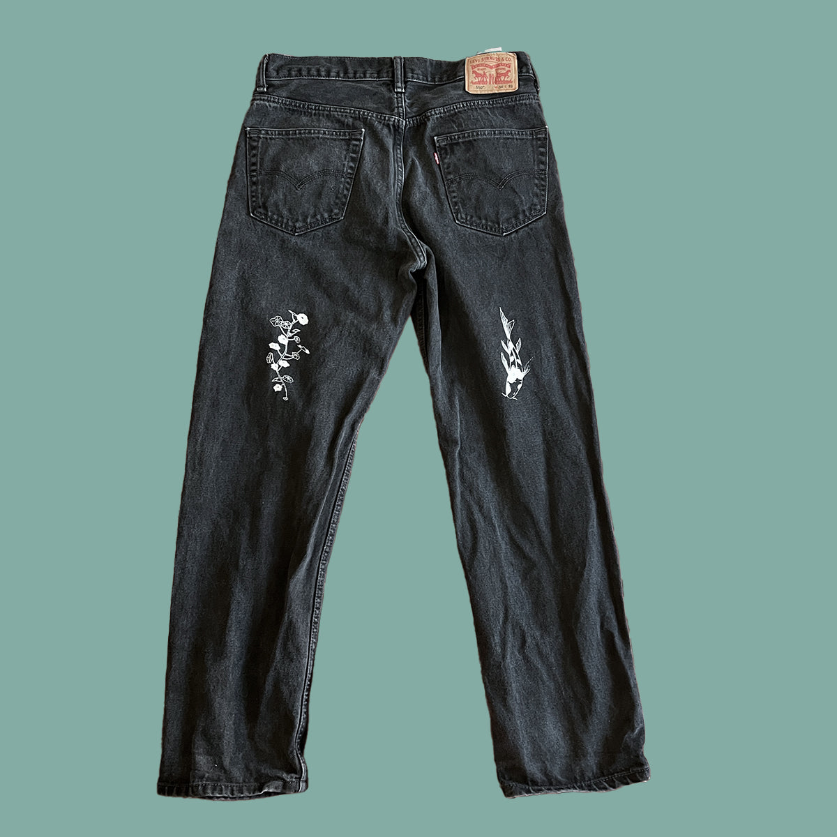 Jeans (Straight Leg Levi's- 34W/32L)